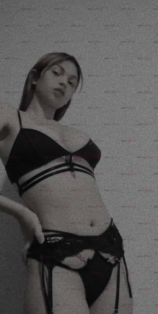 FOTOS DE HERMOSA BLANQUITA PELI NEGRA CON VAGINA ESTRECHITA