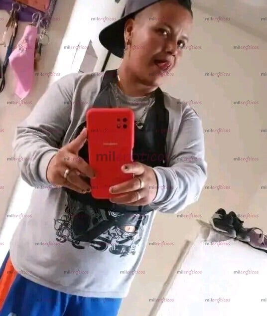 FOTOS DE SOY MUJER LESBIANA TOMBOY VISTO DE HOMBRE PERO SOY MUJER DIVERTIDA Y ALEGRE