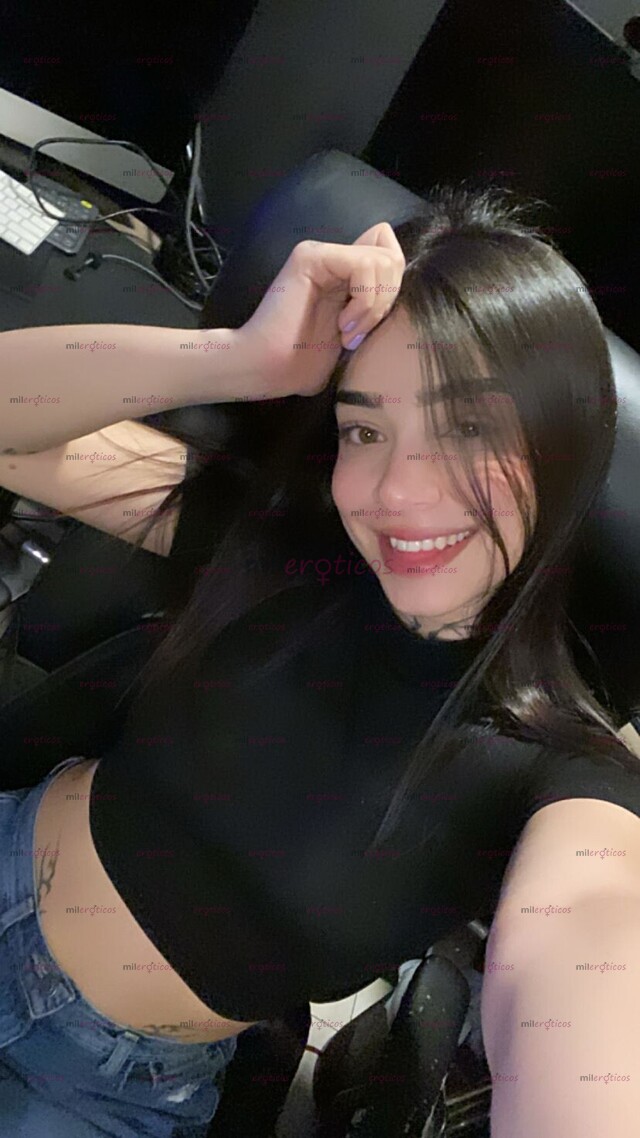 FOTOS DE VALERIA HERMOSA JOVEN TATUADA CON GANAS DE COMPLACERTE