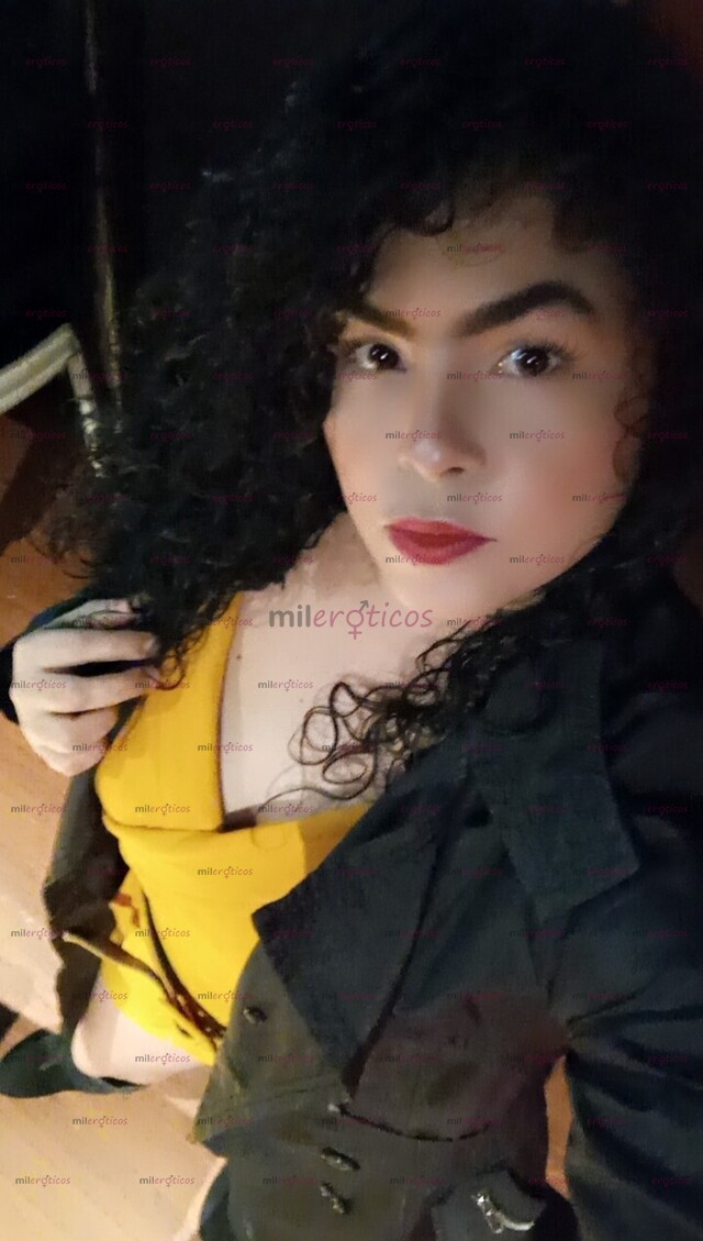 FOTOS DE DELICIOSA ENCANTADORA MUJER BLANCA JOVEN SEXY APASIONA