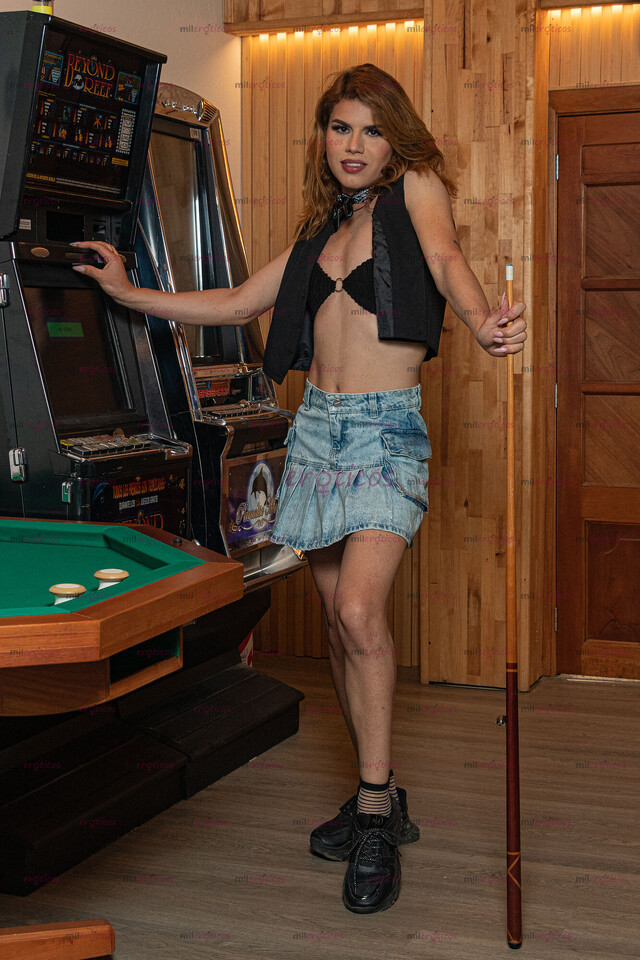 FOTOS DE CHÍA HERMOSA Y DESEOSA DE CONOCERTE Y ESTAR PIEL CON PIEL