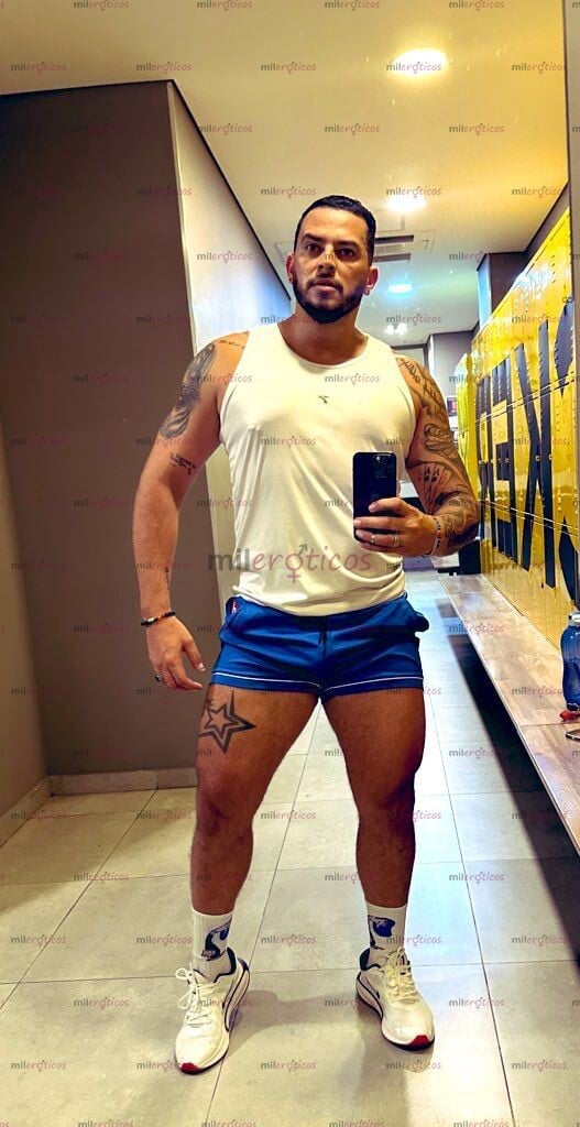 FOTOS DE POR POCOS DIAS... VICKINGO! MACHO PINTA VERGON MORBOSO Y DOMINANTE