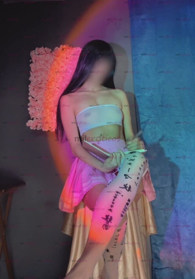 FOTOS DE CLOE SENSUAL, MUY JUGUETONA Y EN ESPERA DE COMPLACERTE Y DARTE LO MEJOR