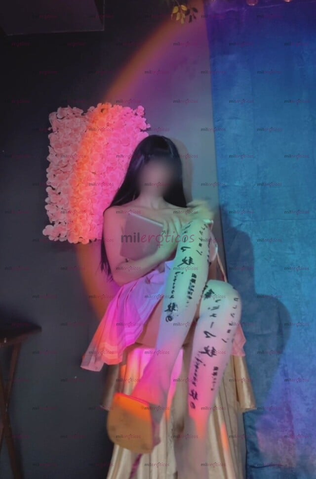 FOTOS DE CLOE SENSUAL, MUY JUGUETONA Y EN ESPERA DE COMPLACERTE Y DARTE LO MEJOR