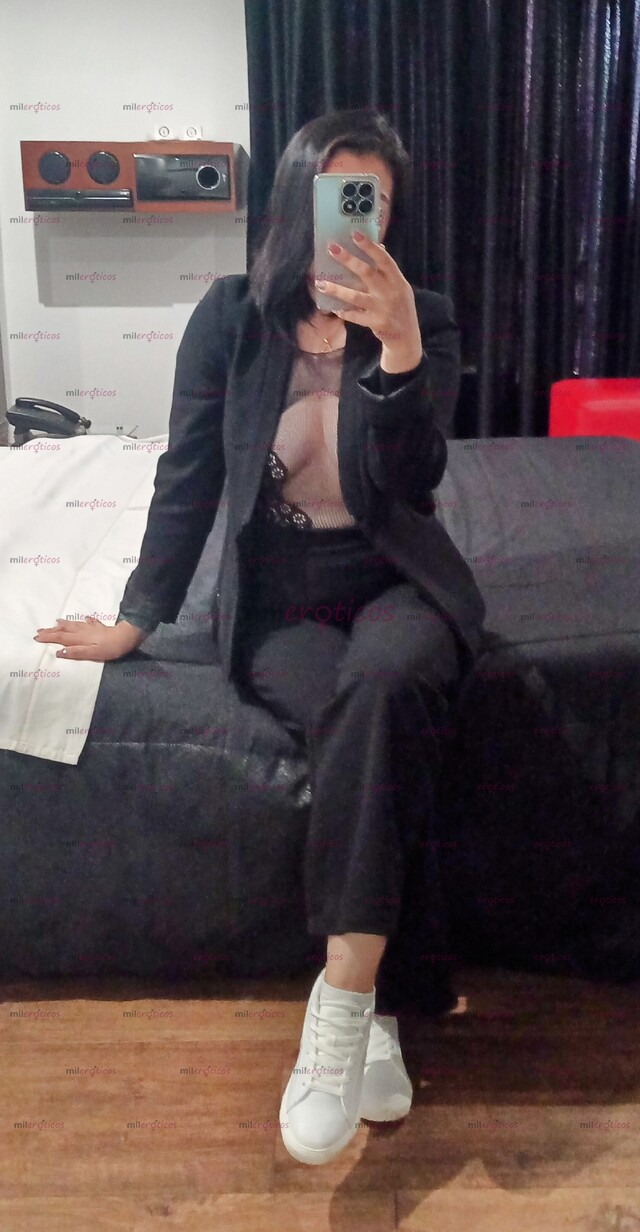 FOTOS DE SOY MARÍA VICTORIA, UNA MUJER MADURA, DULCE Y NATURAL.