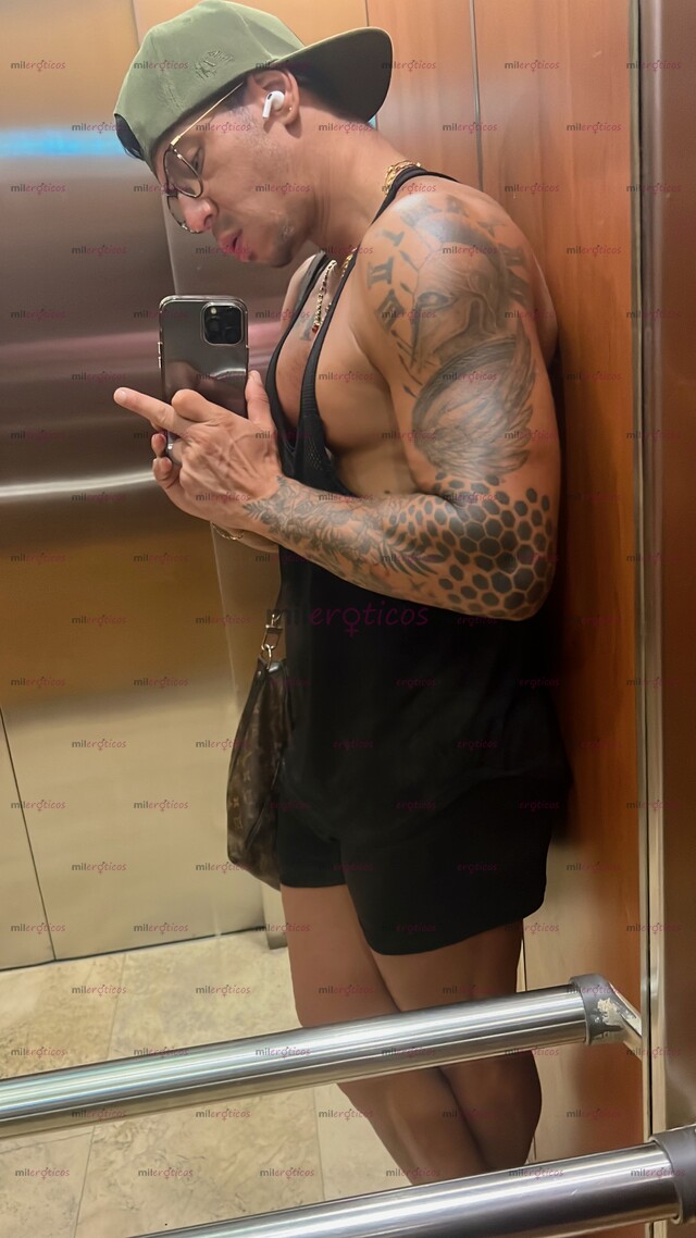 FOTOS DE RELAJACIÓN Y PLACER SERIO SANO HIGIÉNICO MORBOSO LECHERO CON SITIO
