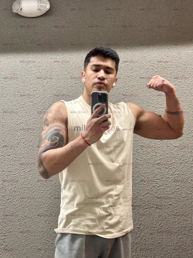 FOTOS DE CHACAL TATUADO CON BUENA VERGA Y BUEN CULO PARA COMPLACERTE, CONTÁCTAME