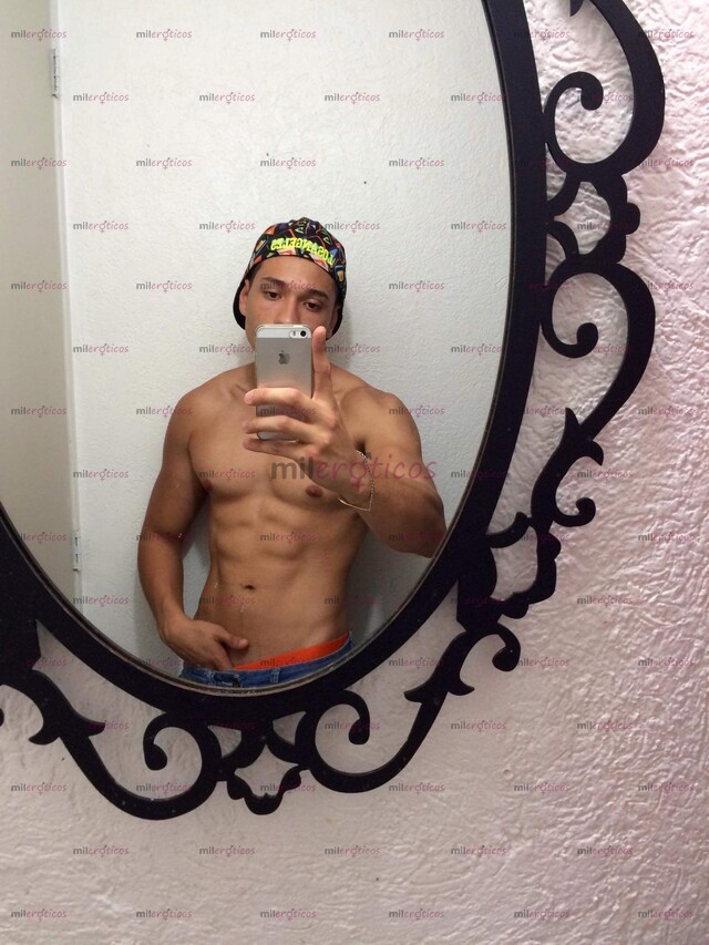 FOTOS DE CHAKALIN BISEXUAL VERGON CON 22 CM DE VERGA GRUESA REALES!!