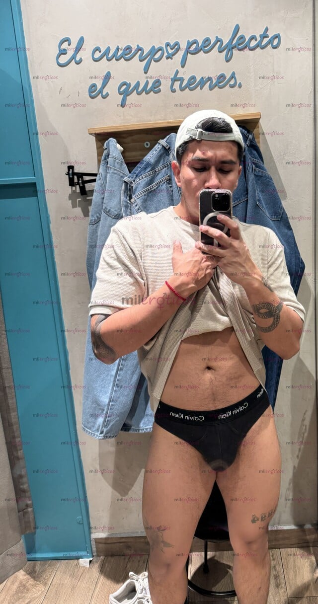FOTOS DE AQUÍ CHAVO VARONIL CON BUENA VERGA Y CULO PARA COMPLACERTE BJ