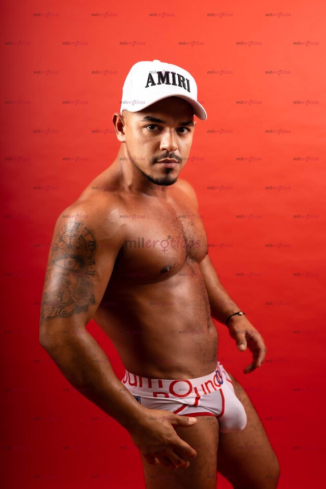 FOTOS DE CALIENTE Y MUY ARRECHO COLOMBIANO VERGON 20CM ACTIVO LECHERO