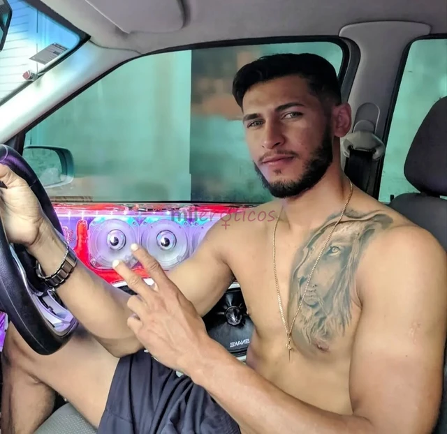 Ola vamos gozar gostoso te garanto que nao vai se arrepender de mim tenho um pau enorme e bem grosso quem prova jamais vai atras de outro pau vc nunca...