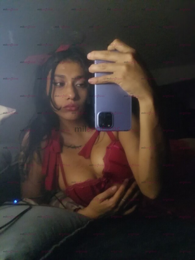 FOTOS DE HOLA CORAZÓN ME LLAMO REBECA ENSEÑAME A PONER DE PERRITA