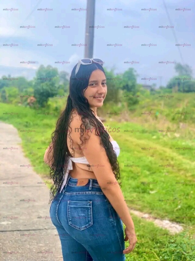 FOTOS DE JOVENCITA TATUADA CON CUERPO 100%NATURAL