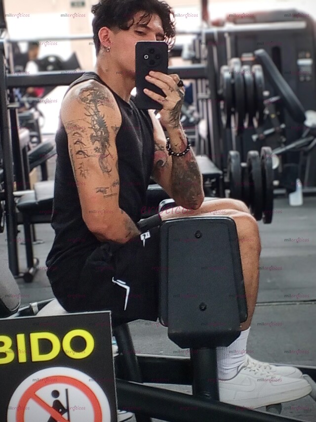 FOTOS DE MAN TATUADO VERSATIL DE GYM VERGÓN FULL MORBOSO