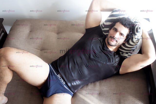 FOTOS DE IMPRESIONANTE ALTO GUAPO Y MUSCULADO CALIENTE Y FOGOZO
