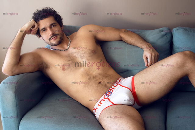 FOTOS DE IMPRESIONANTE ALTO GUAPO Y MUSCULADO CALIENTE Y FOGOZO