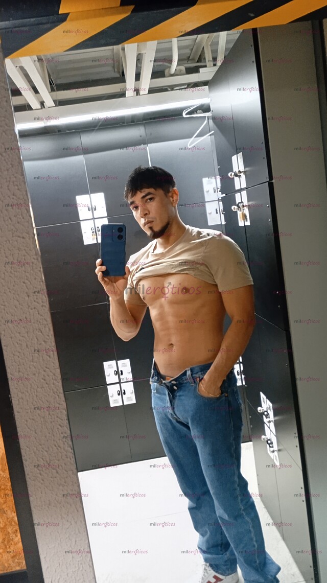 FOTOS DE FER CHAPARRO VIENE A DARTE SERVICIO DE VIDEOLLAMADA HOY