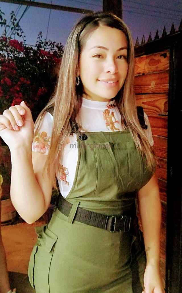 Hola bebes espero q esten bien mi nombre es eloisa y vengo a cumplir sus fantasias me gusta hacerte sentir en todo momento agusto me gusta el buen tra...