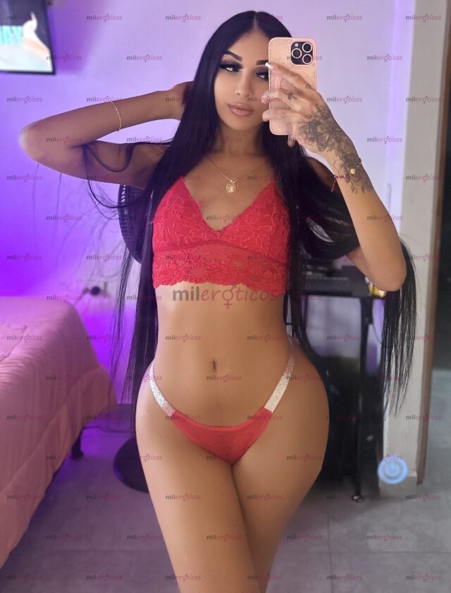 FOTOS DE DELICIOSA MORENA ,LINDA DE PIES A CABEZA!UN DERROCHE DE PURO SEXO Y PLACER SIN