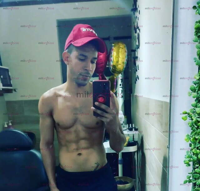 FOTOS DE SERVICIO HOT. ERES VOUYER VIRTUAL. QUIERES VERME TOCAR?