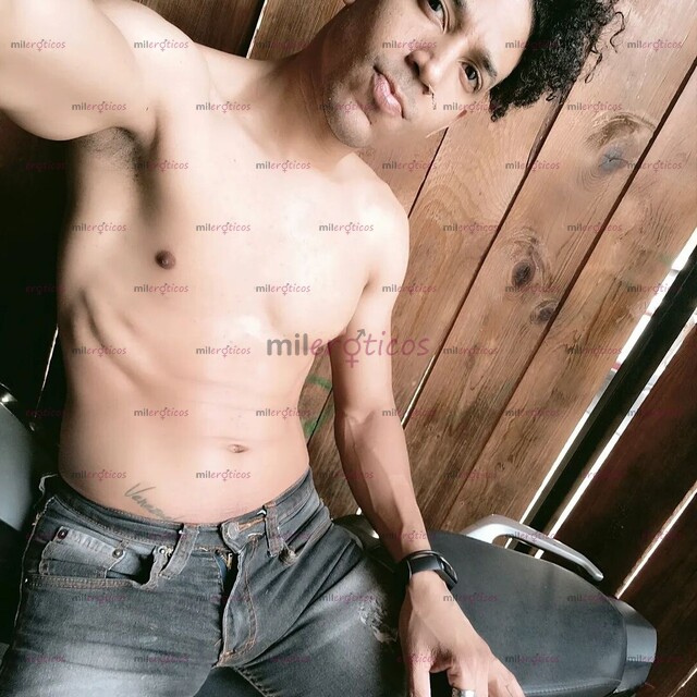 FOTOS DE SERVICIO HOT. ERES VOUYER VIRTUAL. QUIERES VERME TOCAR?