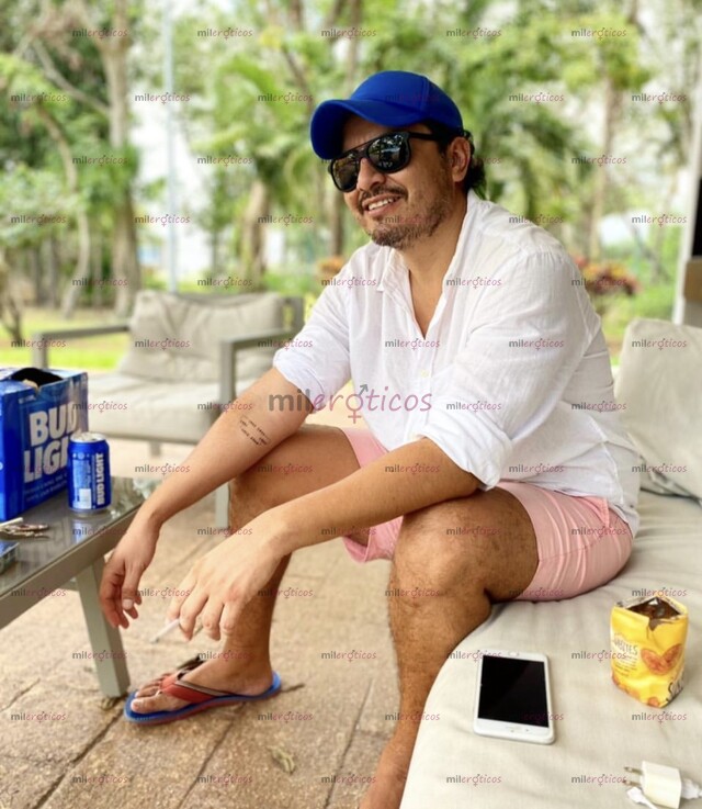 FOTOS DE HOMBRE CON CLASE PARA COMPAÑÍA Y DISPUESTO A SATISFACER CUALQUIER FANTASÍA