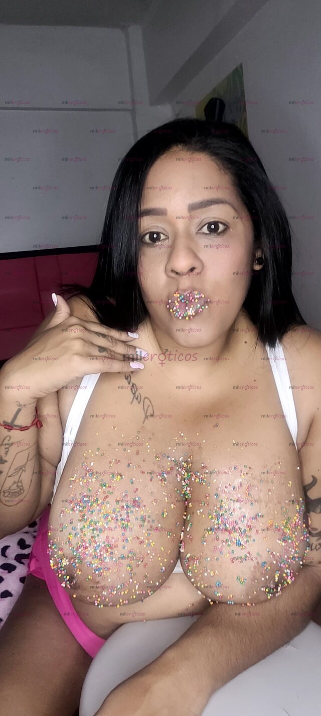 FOTOS DE SOY FIORELLALOVE CURVILÍNEA GORDIBUENA CHICHONA DE POMPAS GRANDES UNA DELICIA