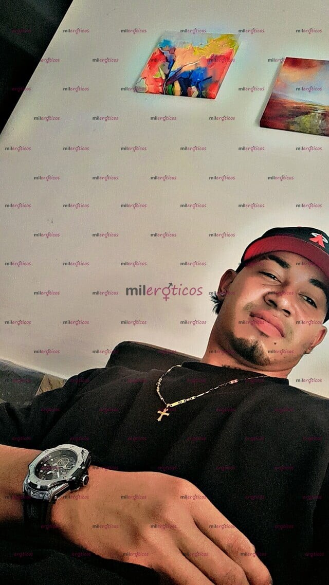 FOTOS DE JOVEN VENEZOLANO HETERO VERGON DISPUESTO A COMPLACERTE