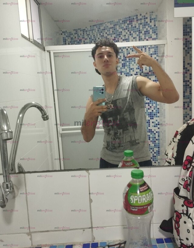 FOTOS DE HETERO BI QUE LUBRICA DEMASIADO NUEVO POR AQUI