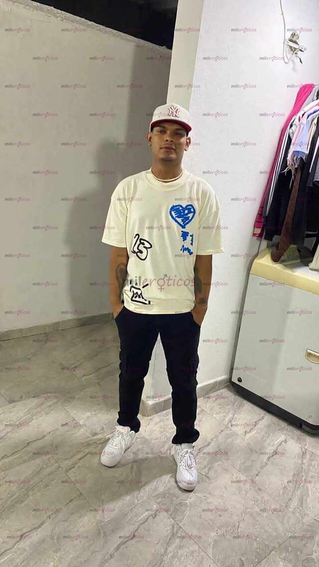 FOTOS DE HOLA SOY UN CHICO DISPUESTO A COMPLACERTE EN TODO DIVERTIDO CARIÑOSO