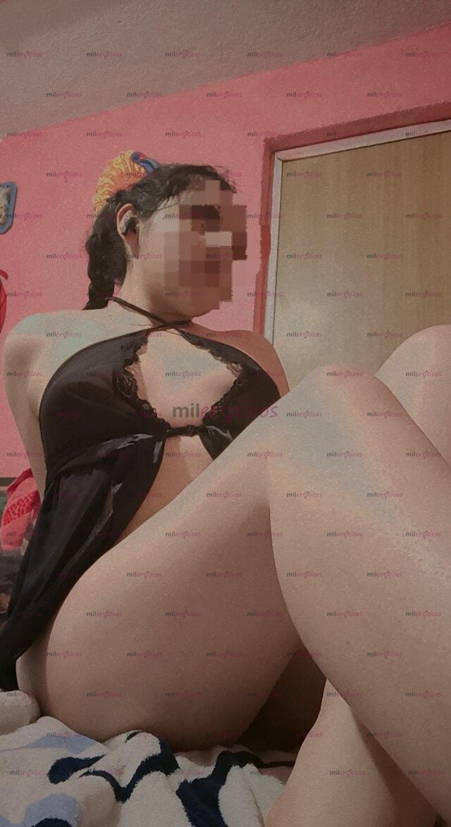 FOTOS DE LLUVIA. SEXI Y BONITA PUTITA CON GANAS DE MUCHO SEXO 3