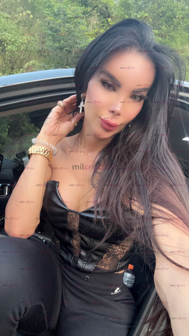 FOTOS DE CALIENTE LECHERA TODA UNA DIOSA CHUPANDO HUEVOS