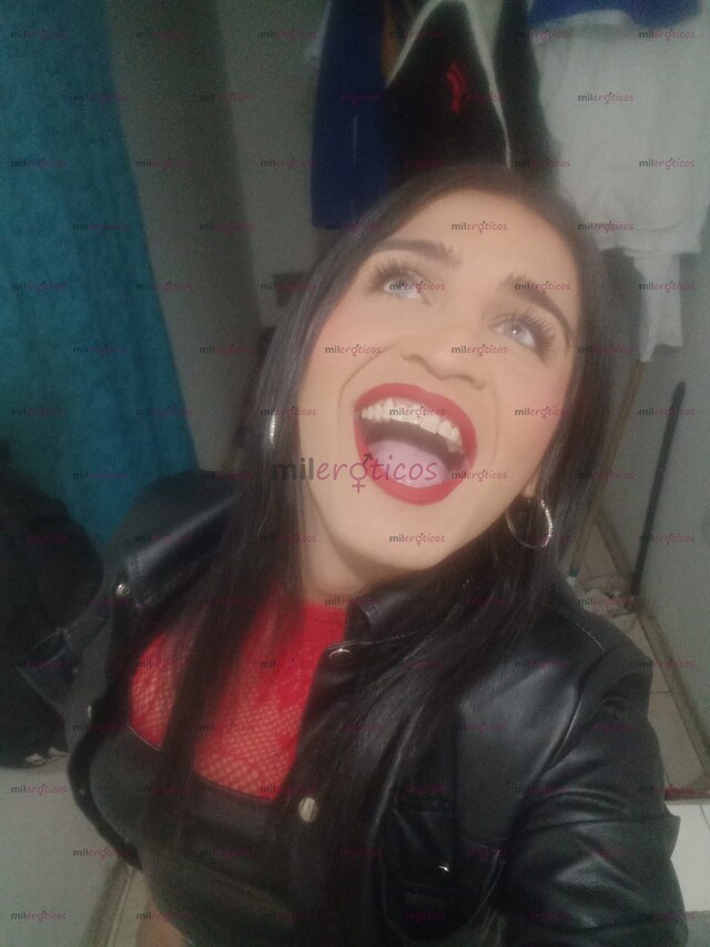 FOTOS DE SEXY HOT Y DELICIOSA CHICA TRANS FEMINA VENDE SERVICIOS EROTICOS VIRTUALES