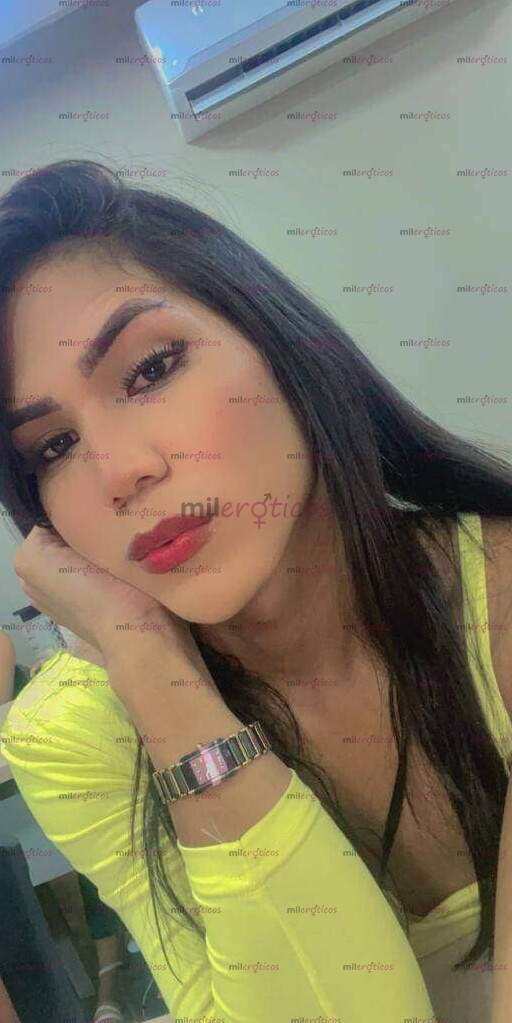 FOTOS DE HERMOSA JOVEN Y COMPLACIENTE CHICA TRANS DISPUESTA A CUMPLIR TODAS TUS FANTASIAS