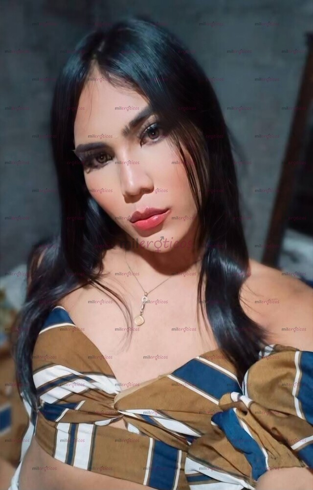 FOTOS DE HERMOSA JOVEN Y COMPLACIENTE CHICA TRANS DISPUESTA A CUMPLIR TODAS TUS FANTASIAS