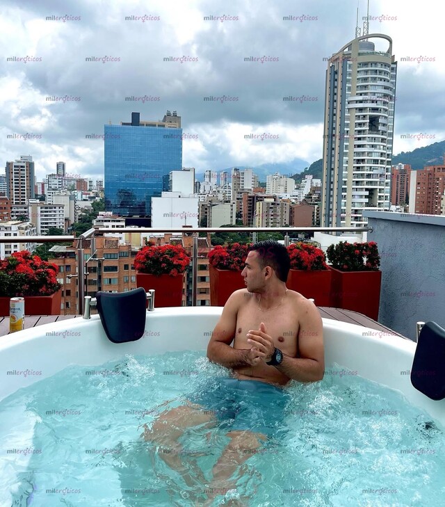 FOTOS DE JOVEN UNIVERSITARIO NUEVO EN EL MEDIO 100% REAL, VEN PARA QUE DISFRUTES MIS SERV