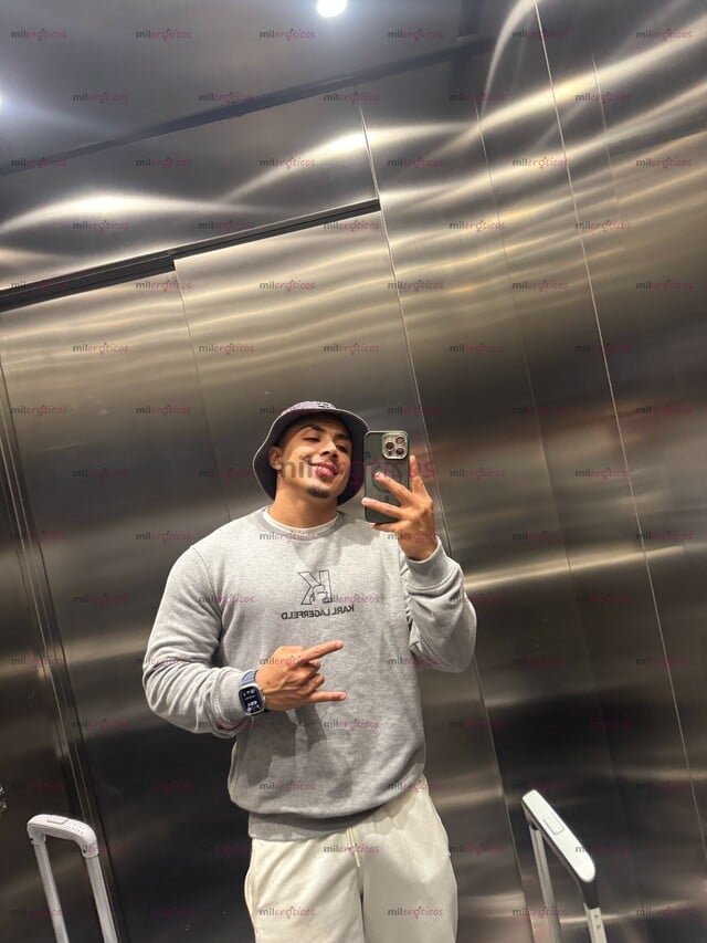 FOTOS DE EXÓTICO CHICO DEPORTISTA CON GANAS DE MORBO Y PASARLA RICO