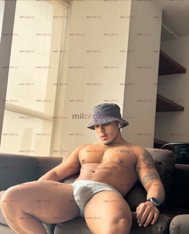 FOTOS DE EXÓTICO CHICO DEPORTISTA CON GANAS DE MORBO Y PASARLA RICO