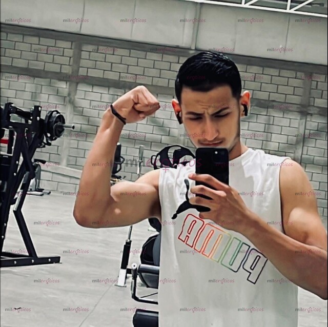 FOTOS DE GUAPO CHICO TWINK, NUEVO EN LA PLATAFORMA