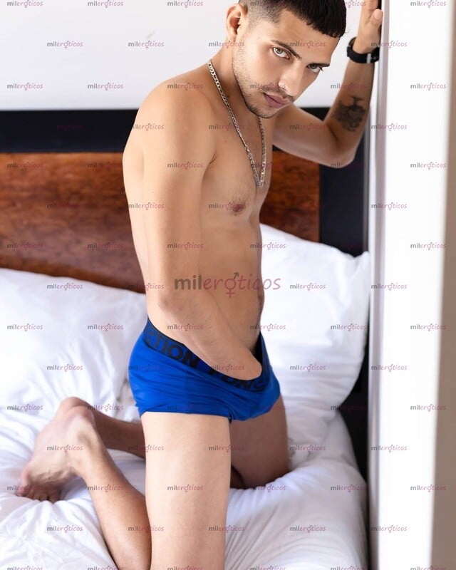 FOTOS DE CHICO. GUAPO LLENO DE LECHE DE 24 AÑOS DISPUESTO A DARTE PLACER
