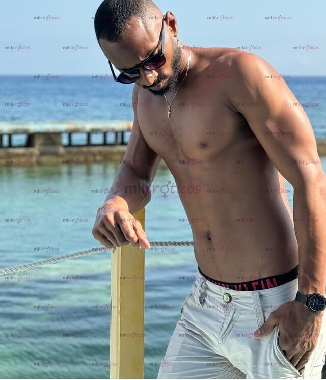 FOTOS DE MORENO DEFINIDO CUMPLIDOR 23CM GRUESO Y VENOSO