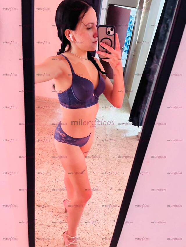 FOTOS DE NENITA...18 AÑITOS DE OJOS VERDES COLITA APRETADITA PESONES ROSITAS !!!!!