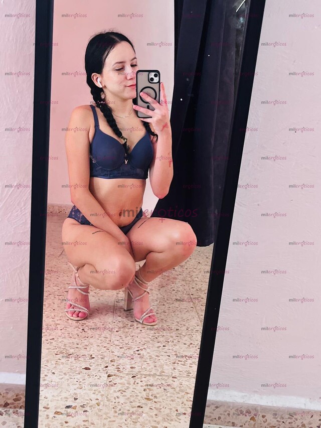 FOTOS DE NENITA...18 AÑITOS DE OJOS VERDES COLITA APRETADITA PESONES ROSITAS !!!!!