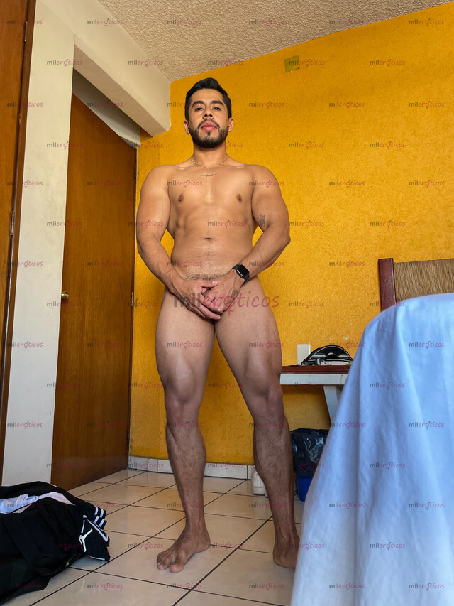 FOTOS DE HOMBRE CALIENTE, MORBOSO Y LLENO DE LECHE SOLO PARA TI. MUY COMPLACIENTE