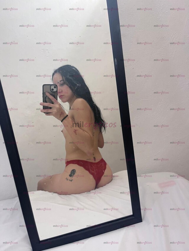 FOTOS DE NENITA...18 AÑITOS DE OJOS VERDES COLITA APRETADITA PESONES ROSITAS !!!!!