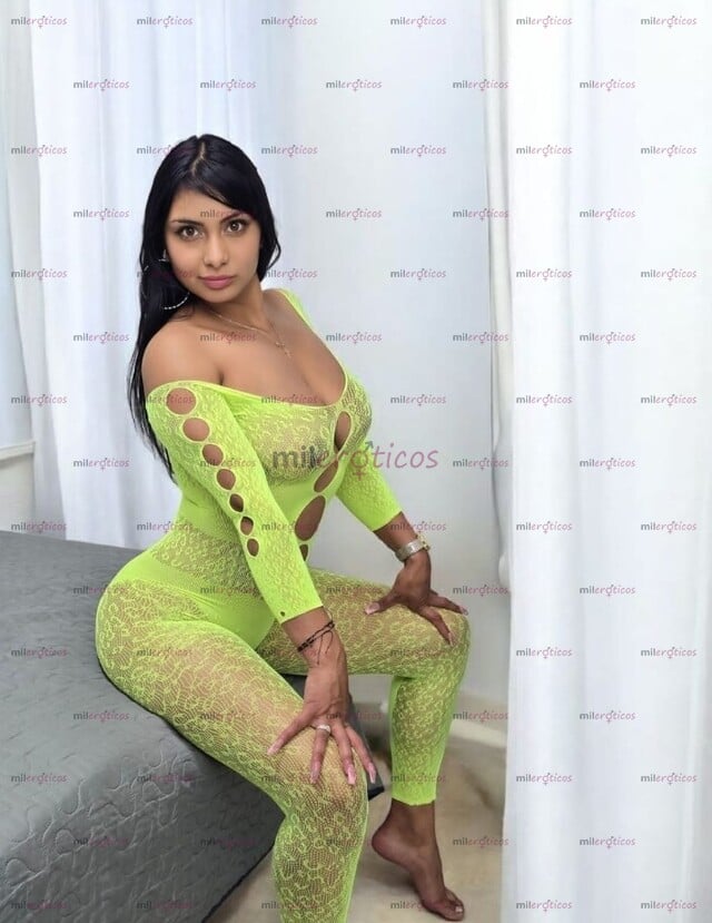 FOTOS DE MORENITA PELINEGRA CANDELA DISPUESTA A COMPLACERTE EN TODO LO QUE QUIERAS AMOR