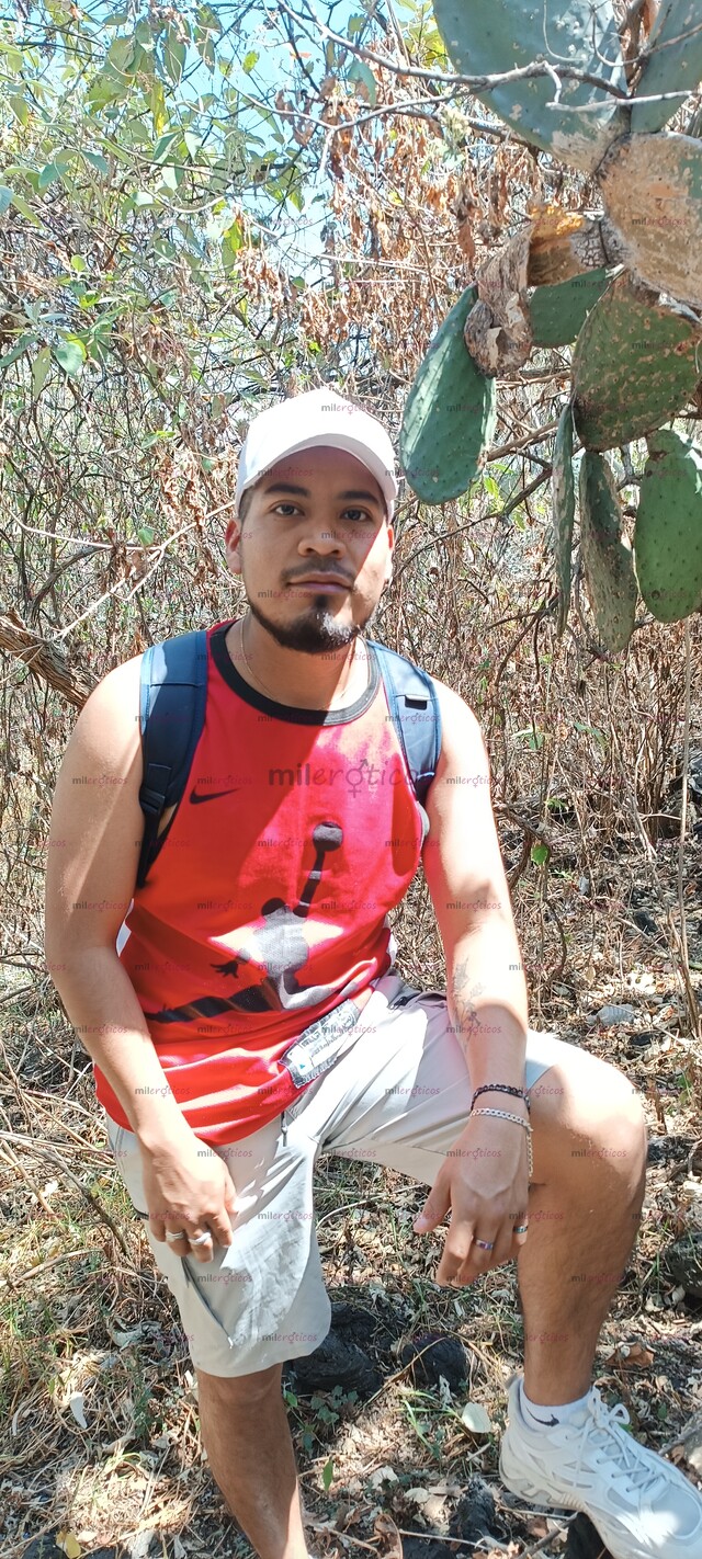 FOTOS DE MORENITO CACHONDO INTER, COMPLACIENTE. TRATÓ DE NOVIOS.