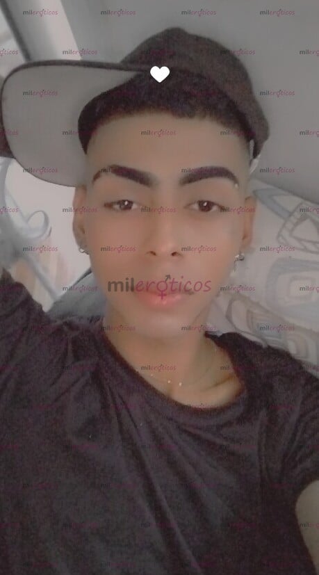 FOTOS DE MANU JOVEN DE PASO DISPONIBLE Y DISPUESTO A CUMPLIR TUS FANTASÍAS SEXUALES