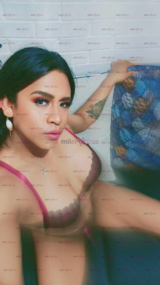 FOTOS DE COGELONA TETONA, LISTA PARA SACARTE LA LECHE PAPI,