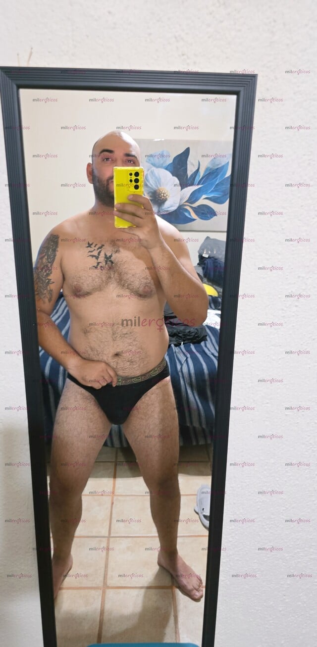 FOTOS DE I AM A BEAR, HAIR AND BEARD, FETISHIST, I LIKE TO BE GIVEN A LOT OF ORAL, GIVE M